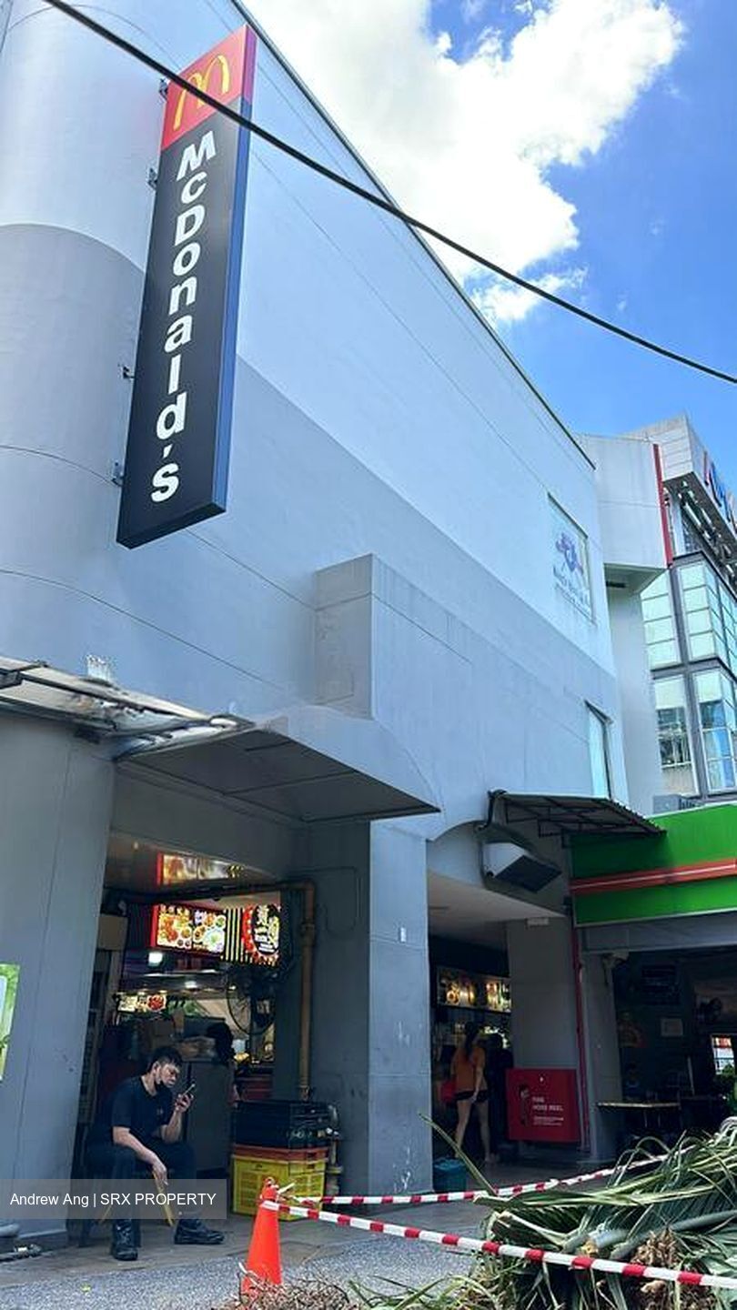 51 @ Amk (D20), Retail #553753501